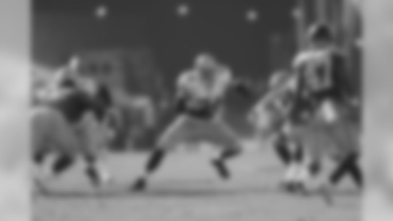 T Joe Staley