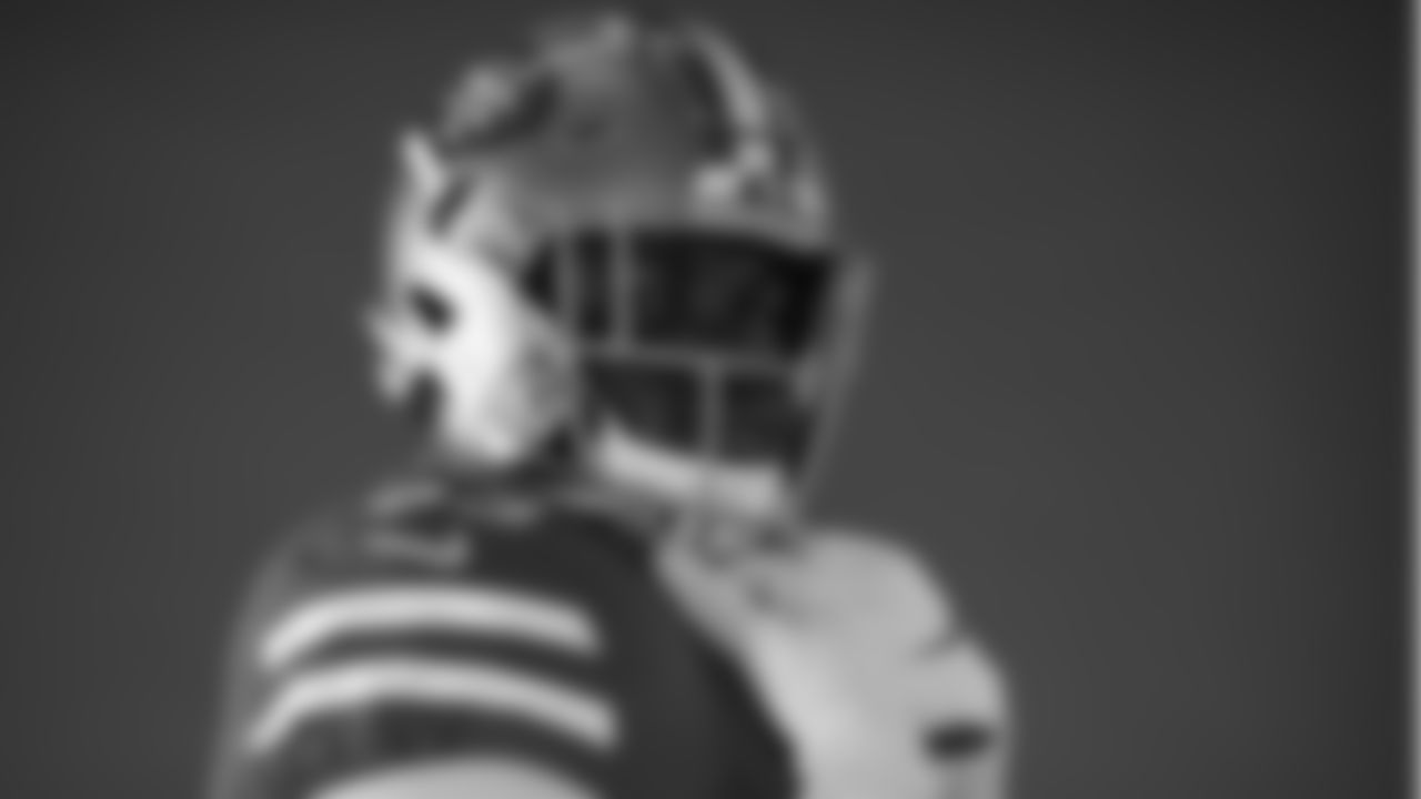DL D.J. Jones