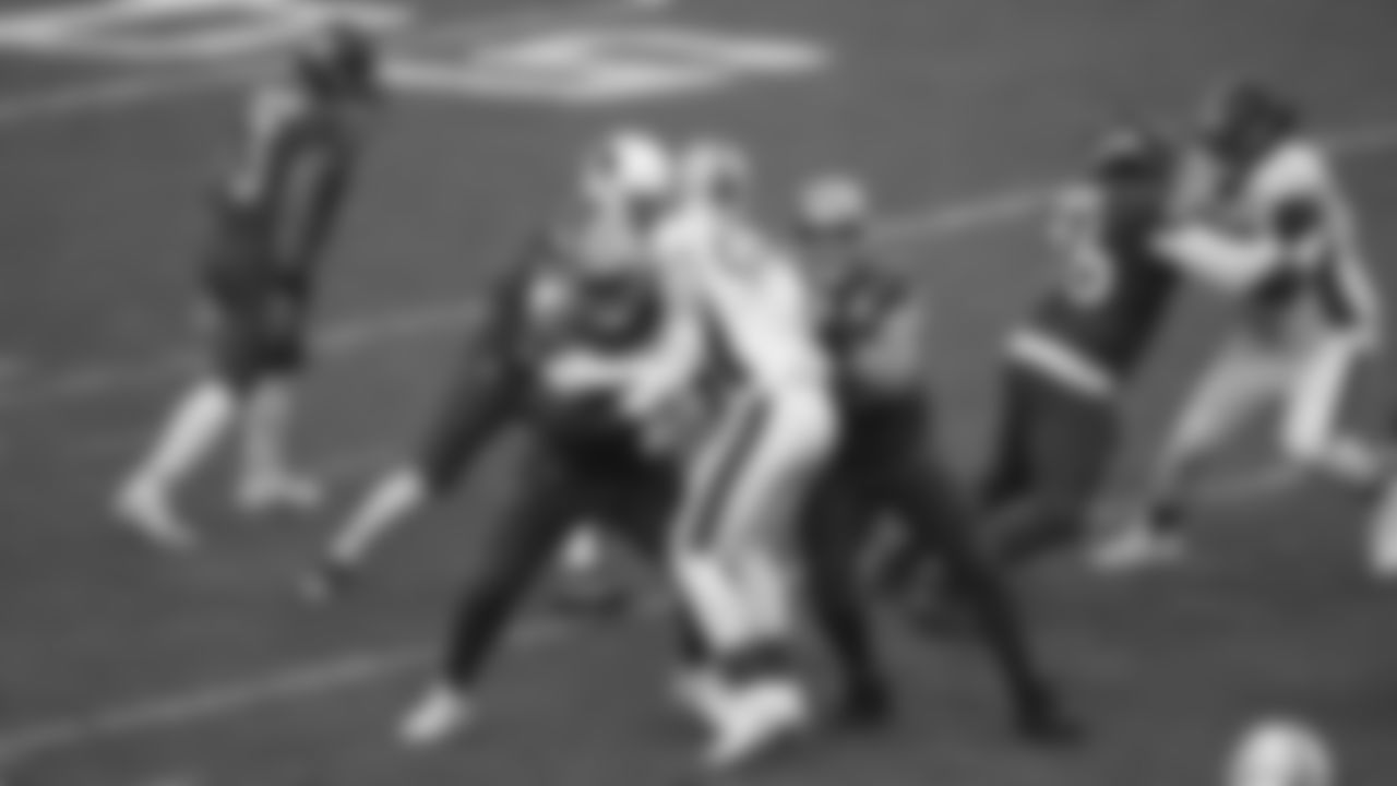 OL Laken Tomlinson, C Alex Mack
