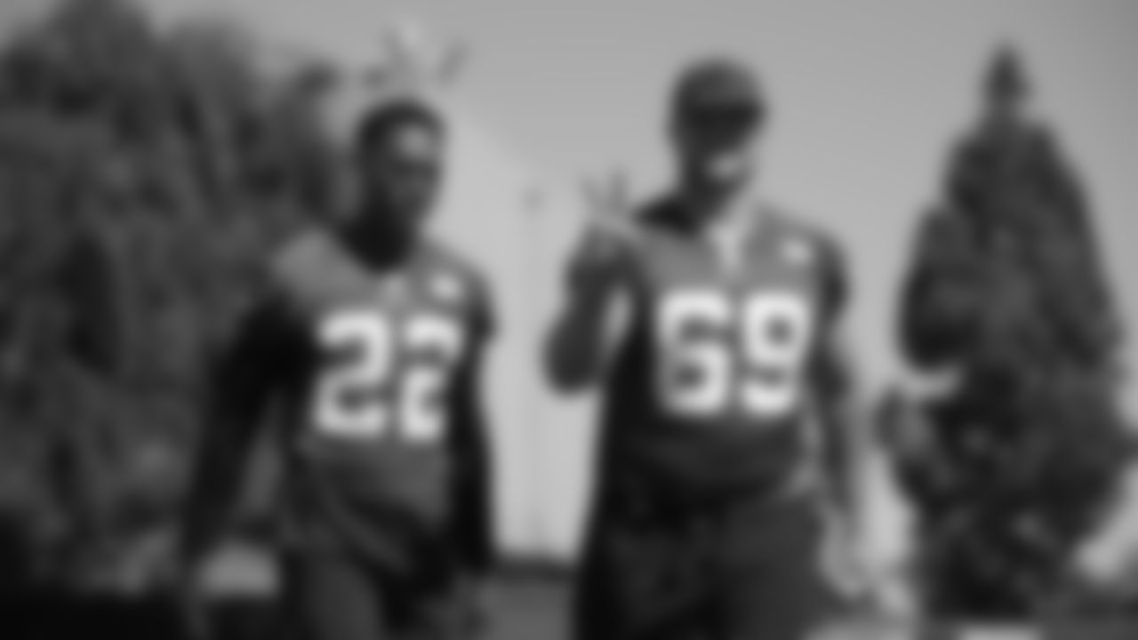 RB Wayne Gallman, T Mike McGlinchey