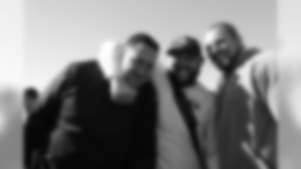 T Joe Staley, C Daniel Kilgore, G Zane Beadles