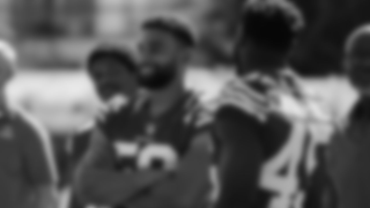 LB Curtis Robinson