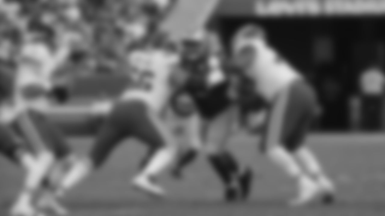 DL Zach Kerr