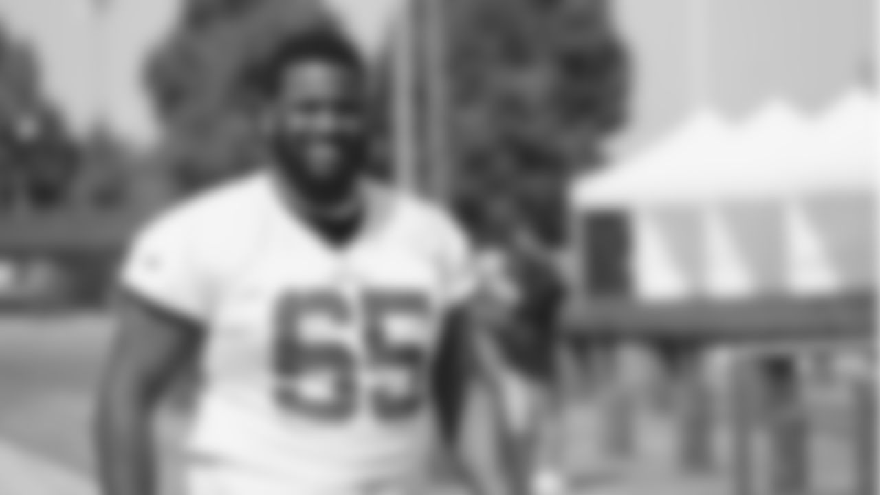 DL Darrion Daniels