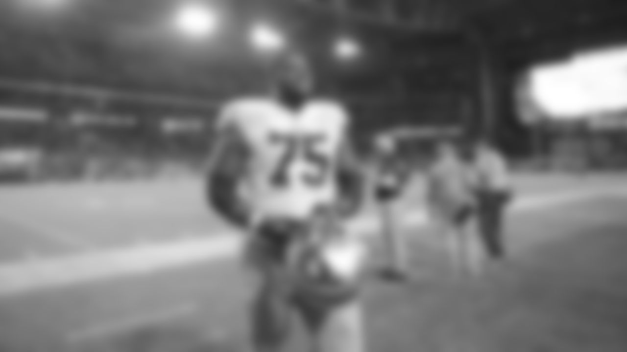 OL Laken Tomlinson