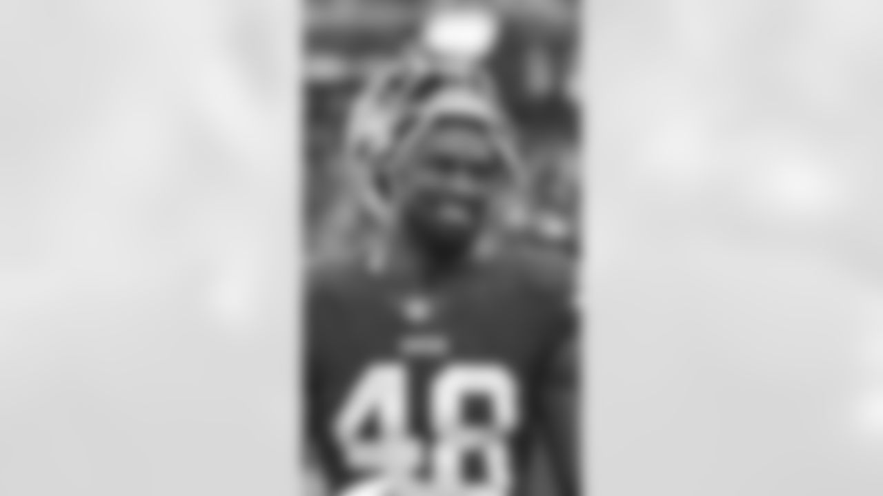 LB Oren Burks