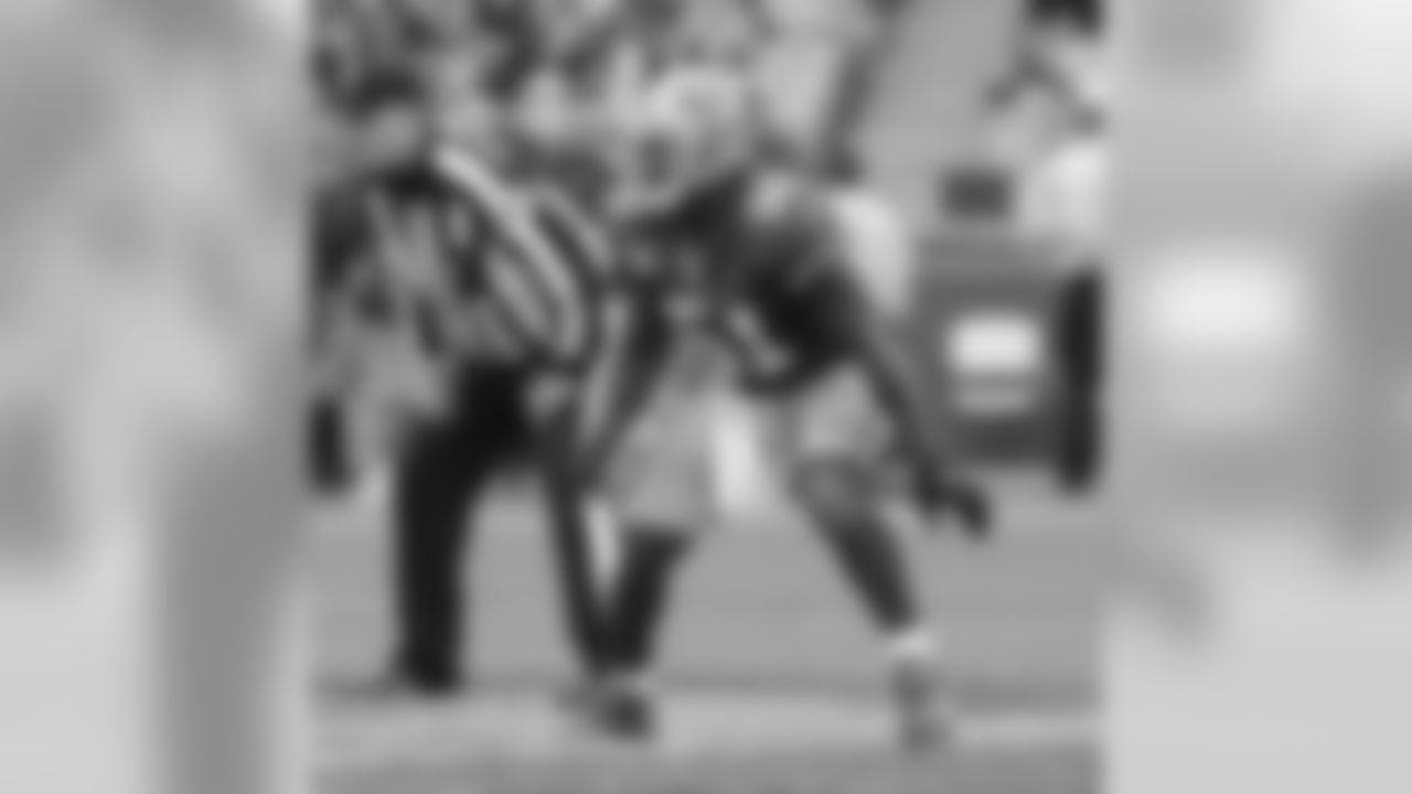 LB Takeo Spikes