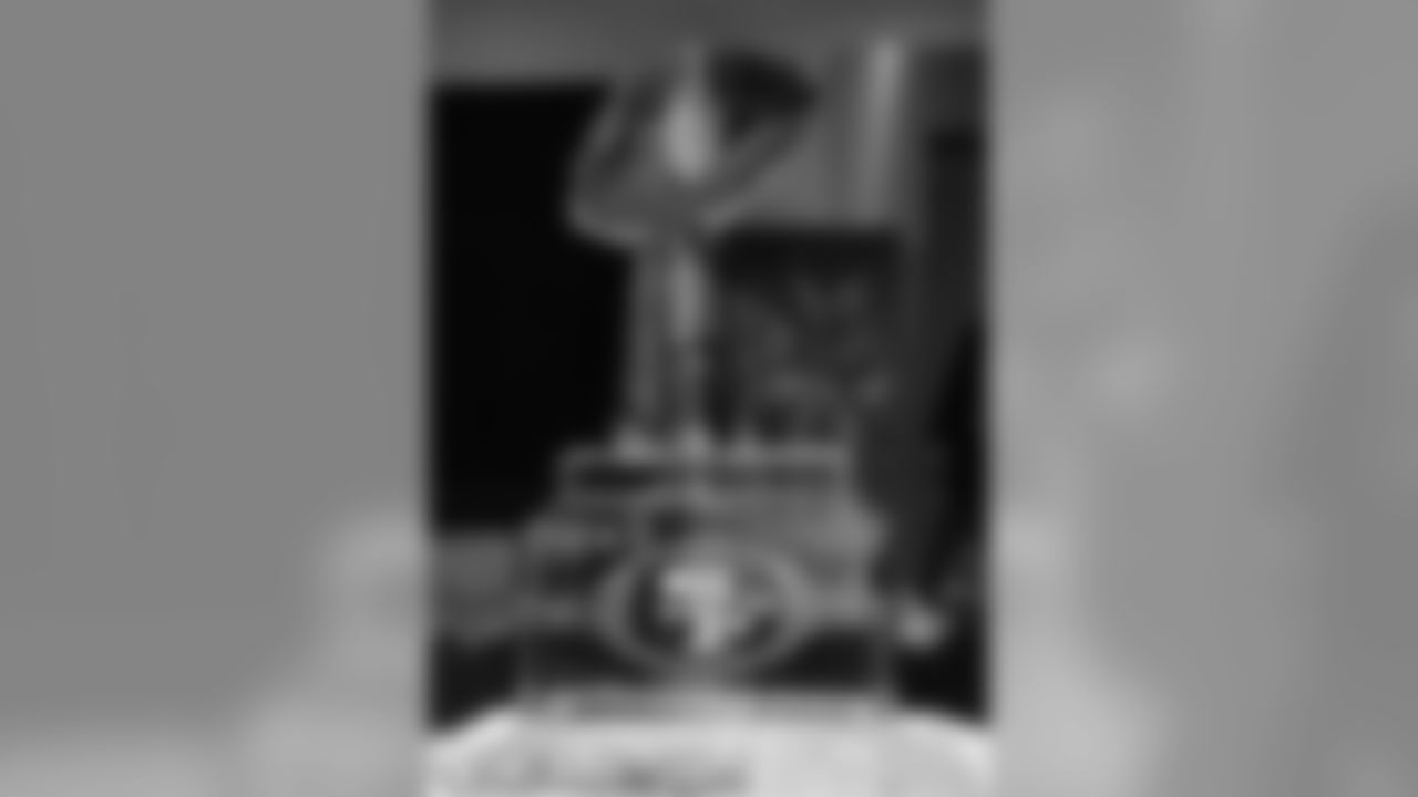 Lombardi Trophy ice sculpture