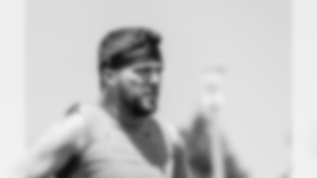TE Blake Bell