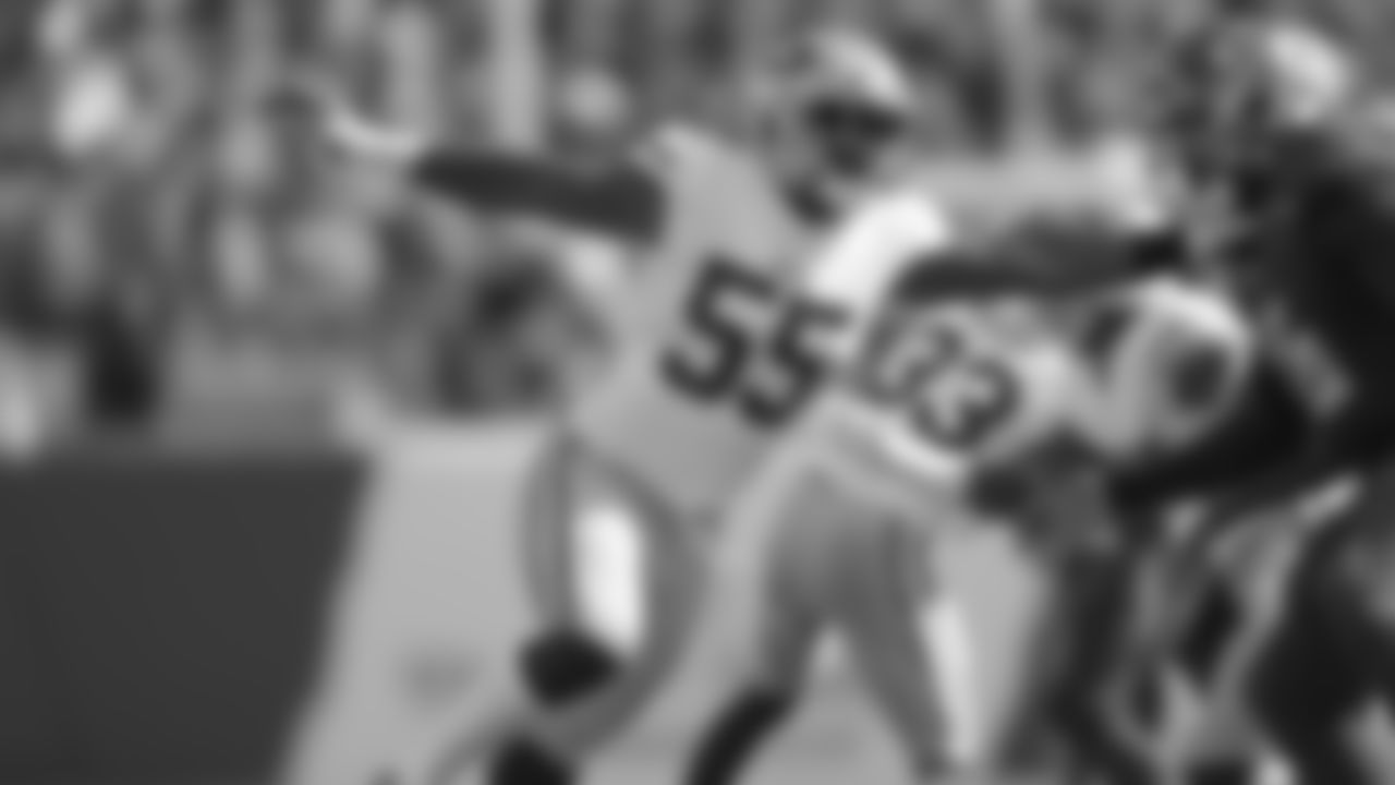 DL Dee Ford
