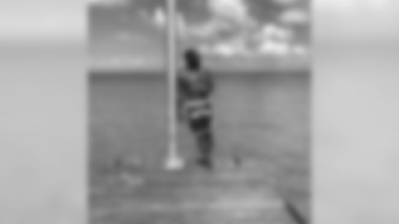 NaVorro Bowman in the Dominican Republic.Follow @navorro_bowman on Instagram.
