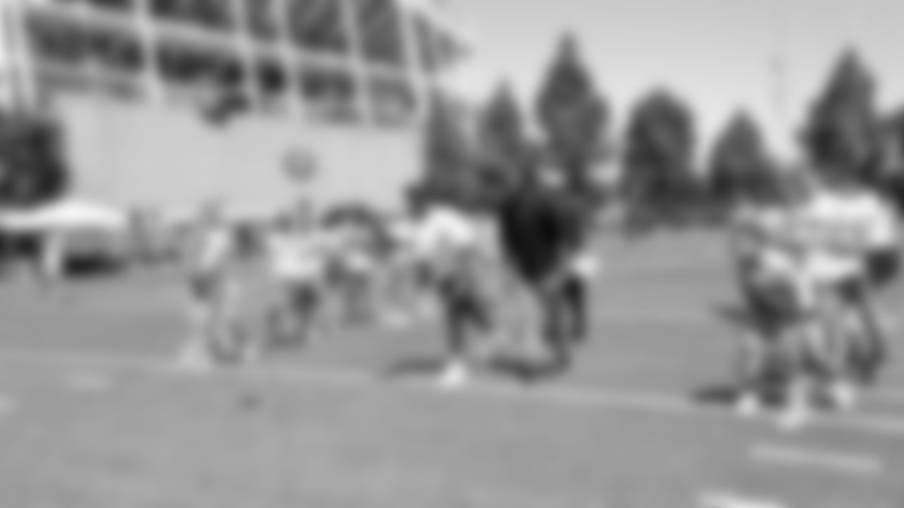 WR Danny Gray, CB Qwuantrezz Knight