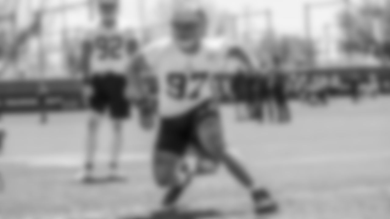DL Nick Bosa