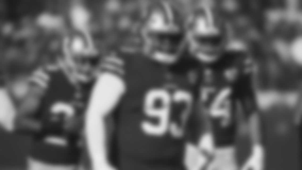DL D.J. Jones