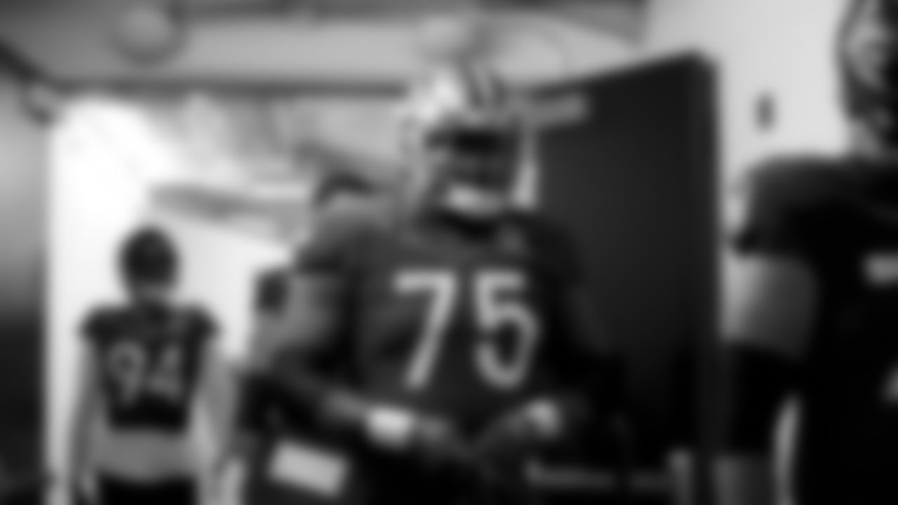 OL Laken Tomlinson