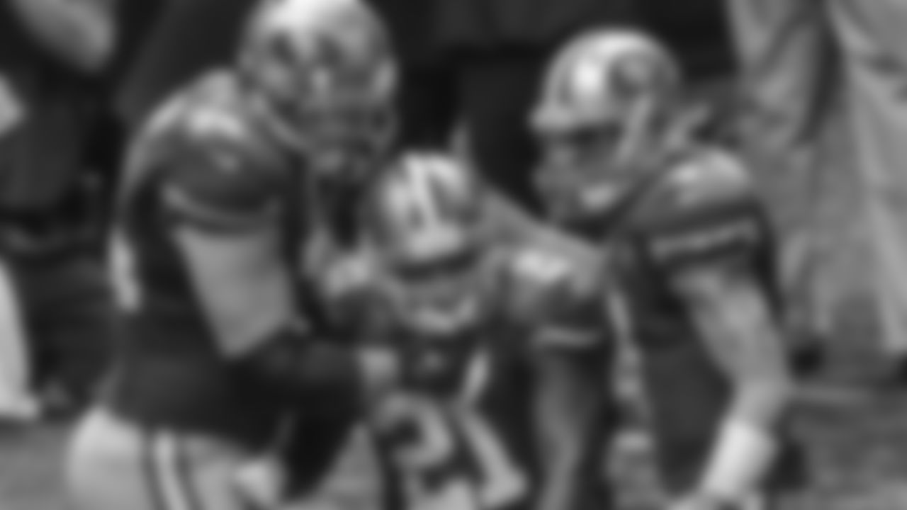 T Joe Staley