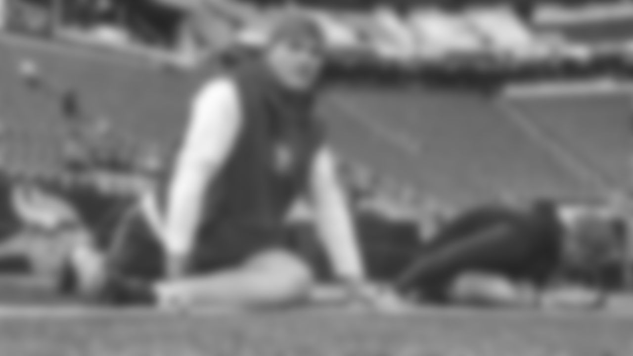 T Mike McGlinchey