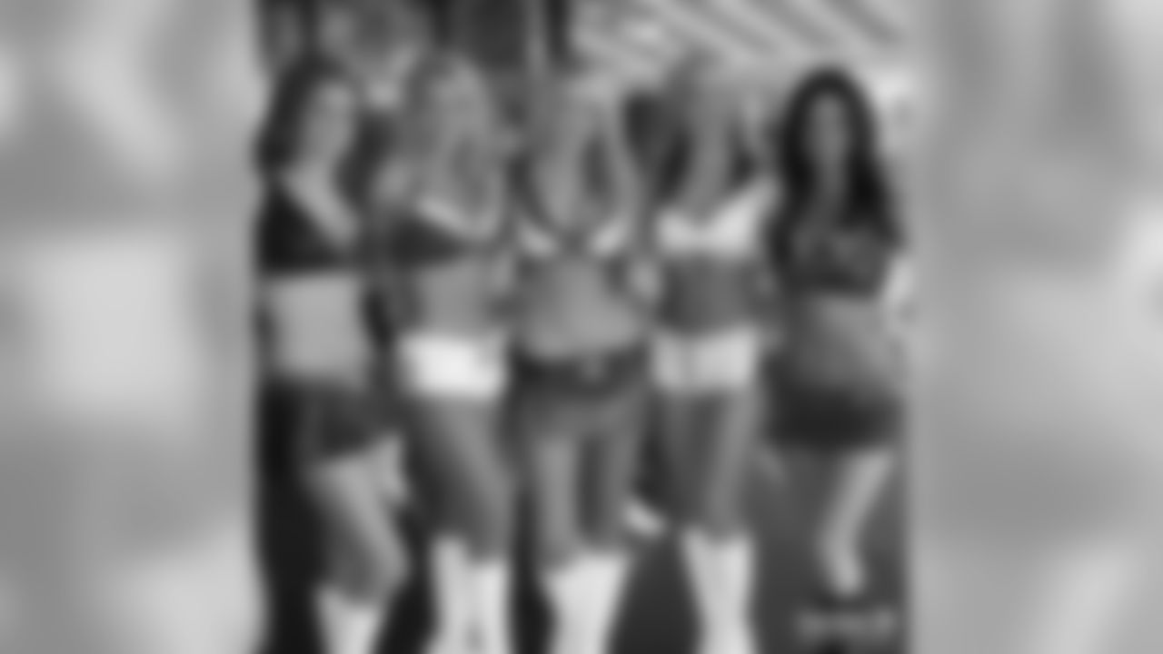 Pro Bowl Gold Rush Cheerleader Janelle with her new Cheer friends