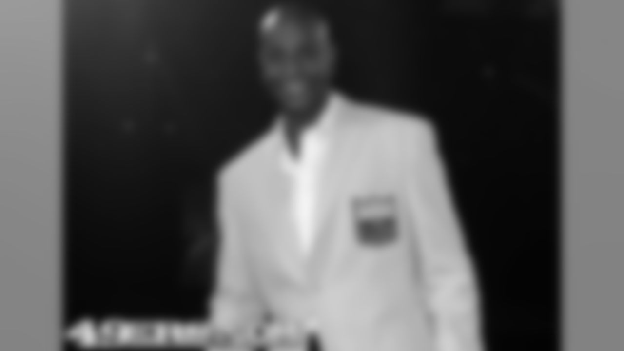 Jerry Rice wearing his gold jacket for the first time