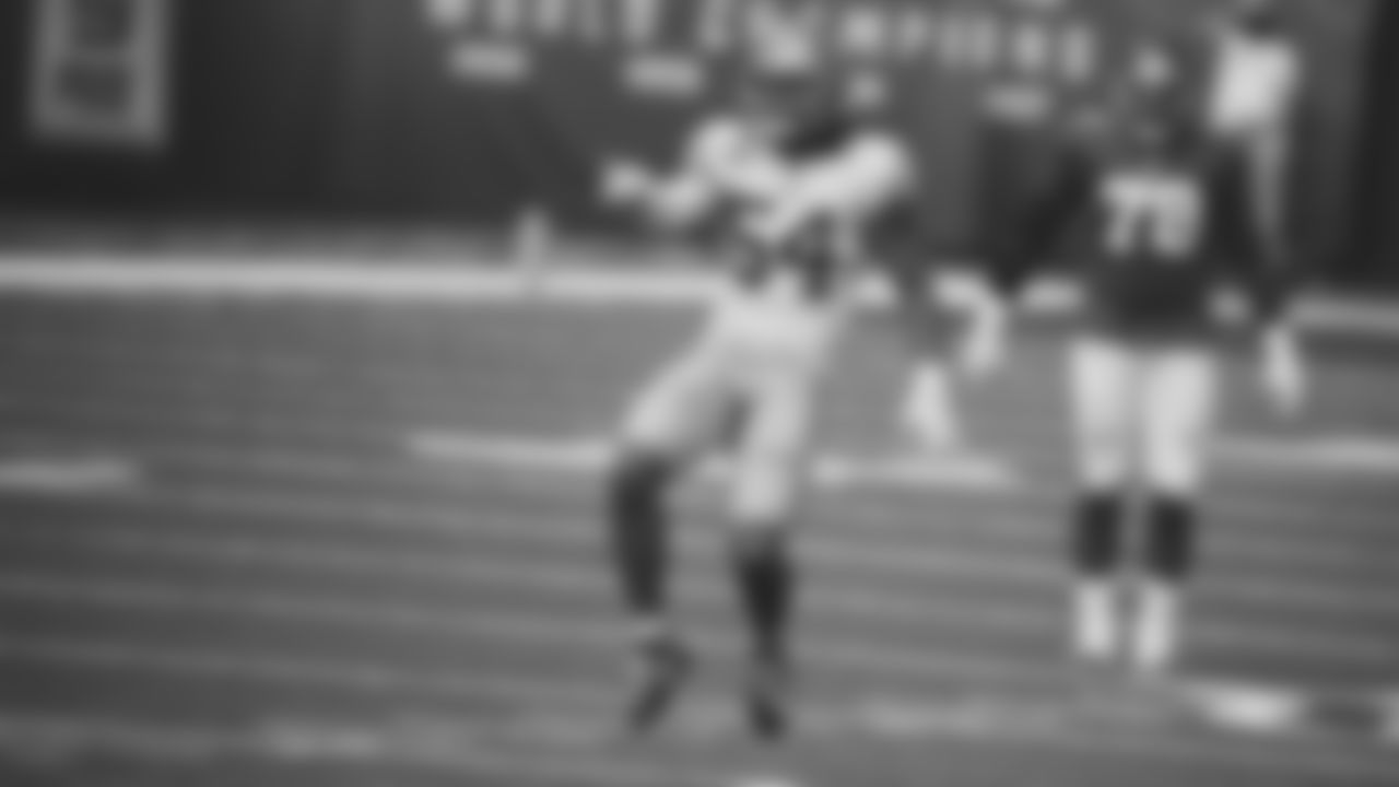 LB Fred Warner