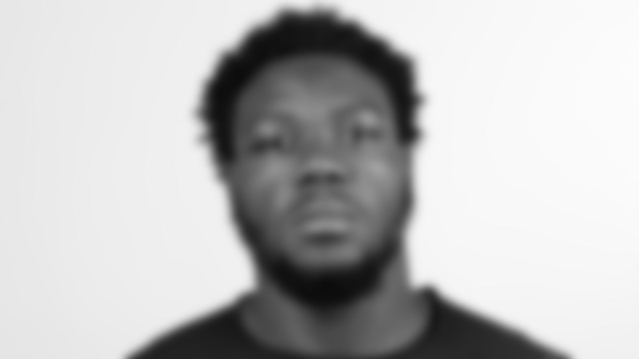 OL Jaryd Jones-Smith