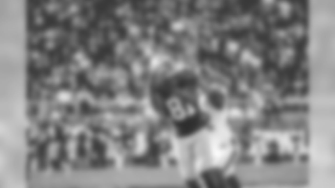 Anquan Boldin makes a great catch on deep pass from Colin Kaepernick.