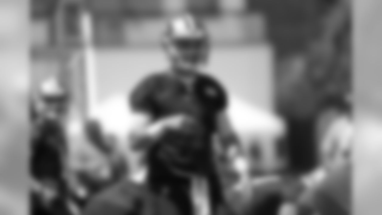 QB Nick Mullens