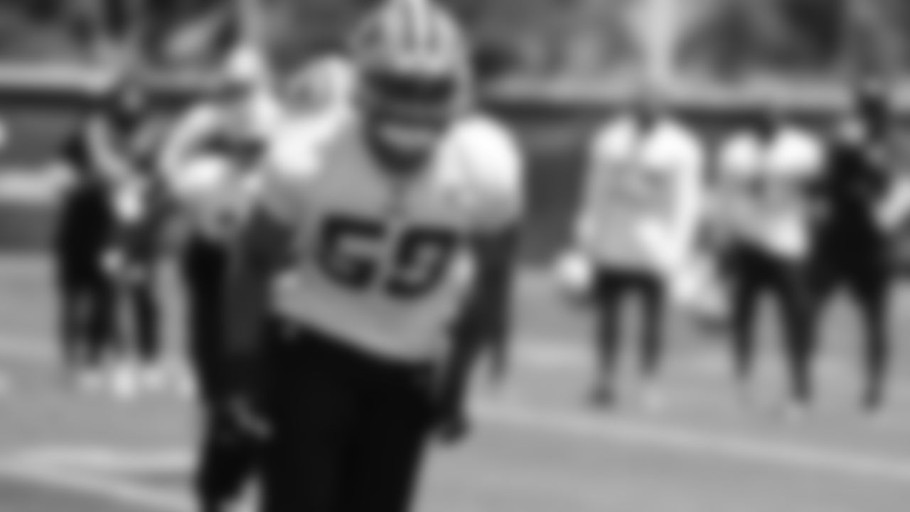 LB Curtis Robinson