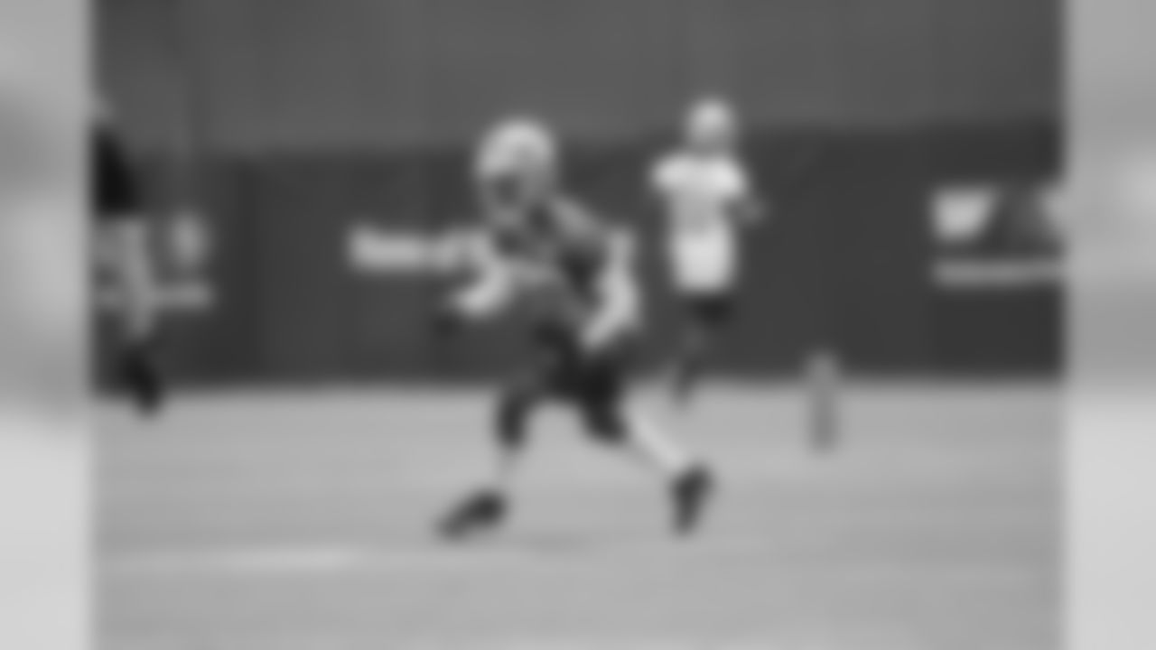 WR Richie James