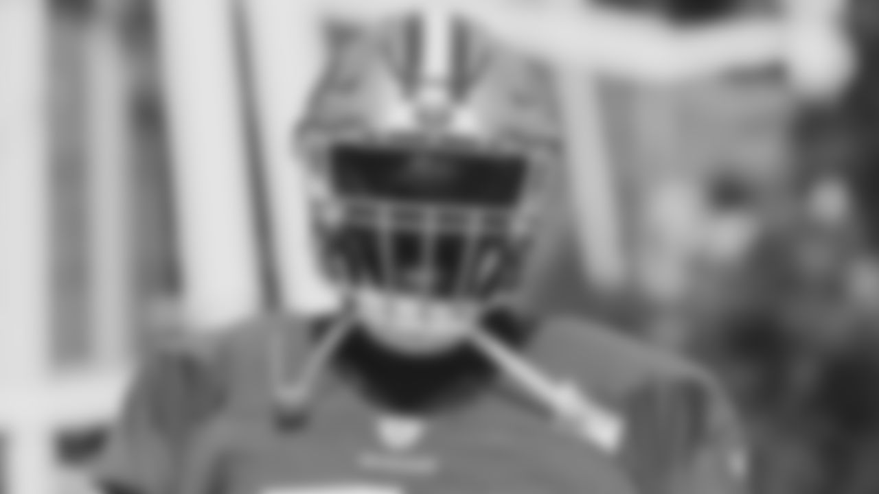 T Trent Williams