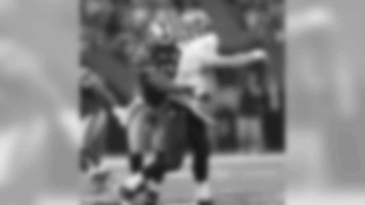 LB Takeo Spikes