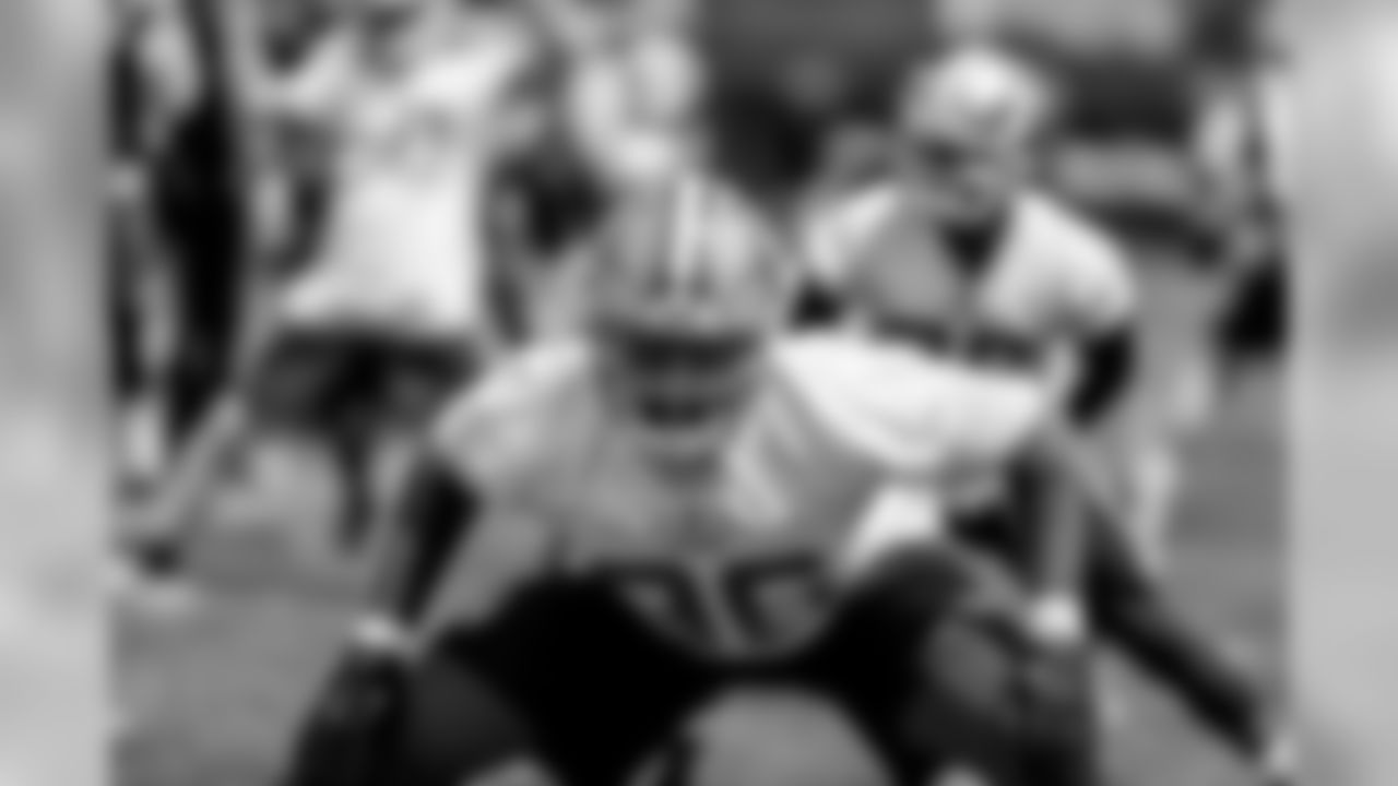 DL Zach Moore