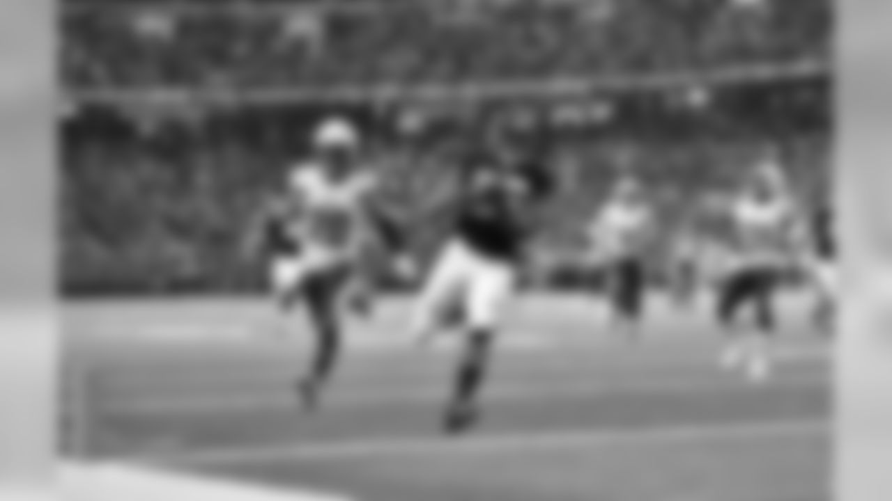 RB 26 Tevin Coleman