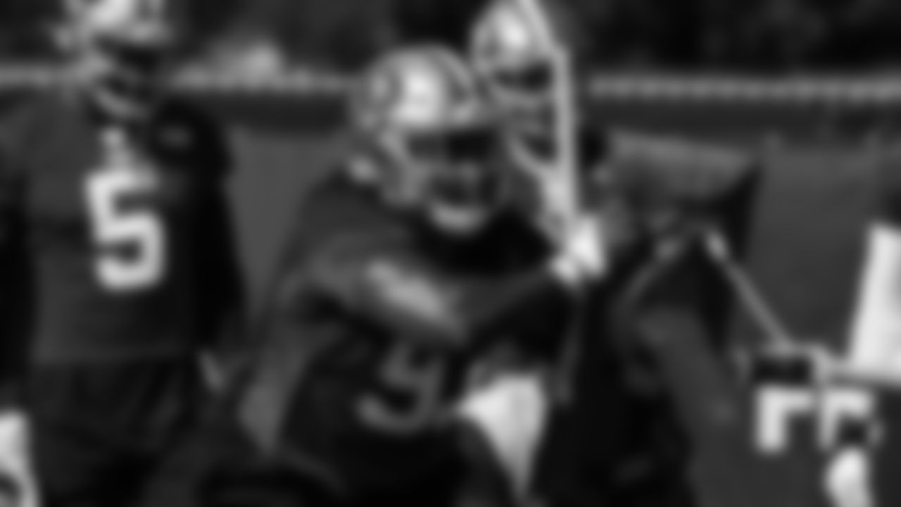 DL Kalia Davis