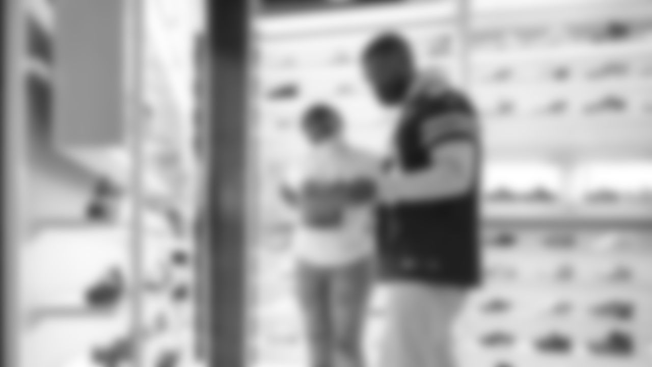 LB Tyrell Adams
