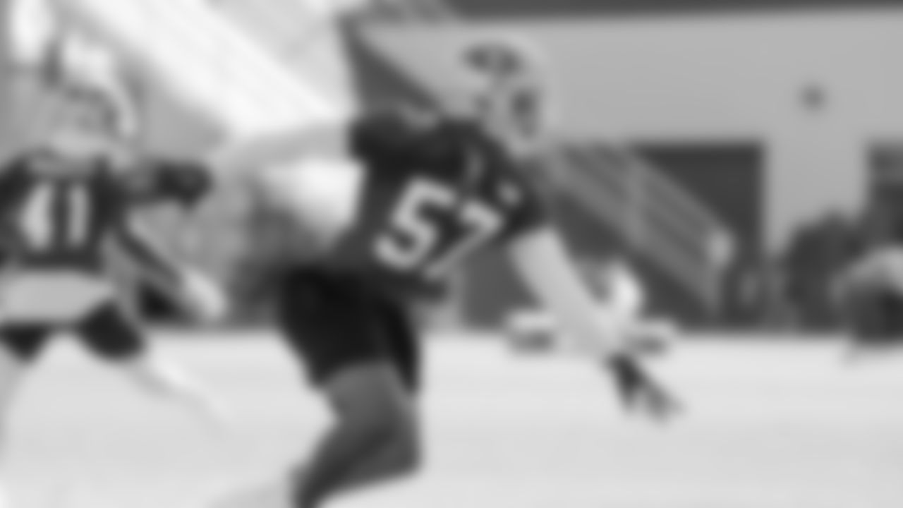 LB Dre Greenlaw