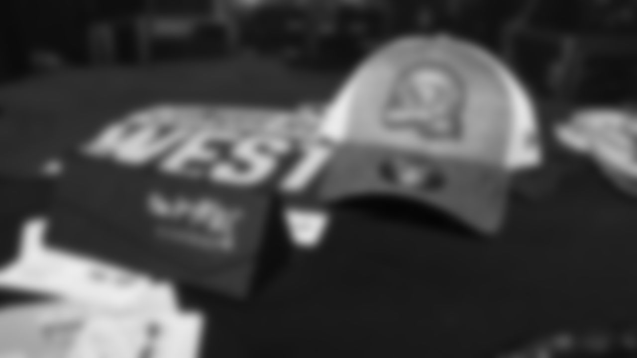49ers Invasion Presented by Zenni Eyewear in Las Vegas Ahead of Week 17