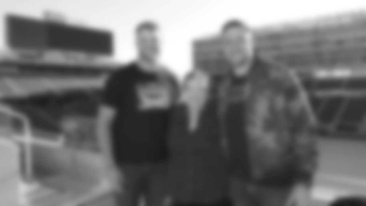 T Mike McGlinchey, Kerry and T Joe Staley