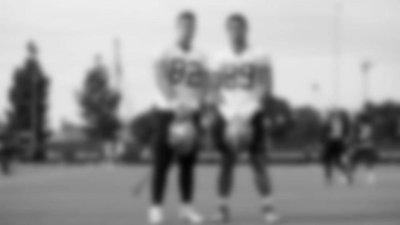 TE Ross Dwelley, TE Charlie Woerner