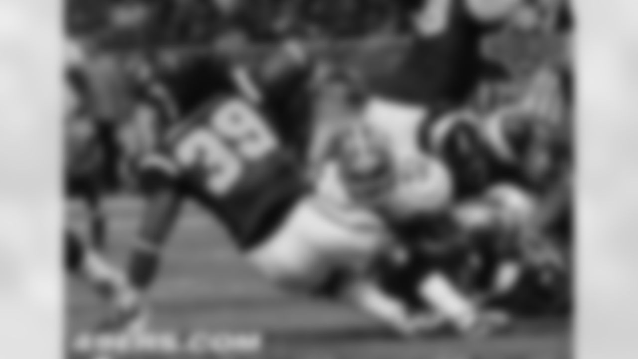 Willis brought down fellow Pro Bowler Steven Jackson.