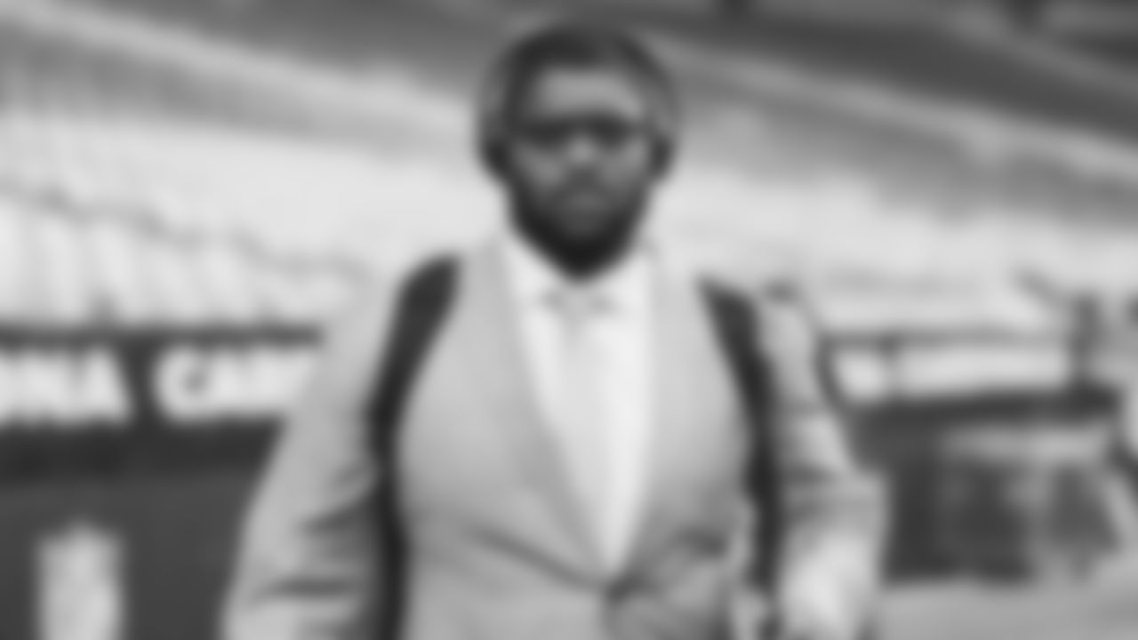 OL Laken Tomlinson