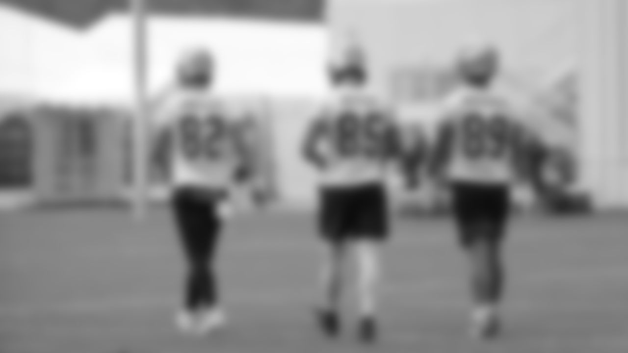 TE Ross Dwelley, TE George Kittle, TE Charlie Woerner