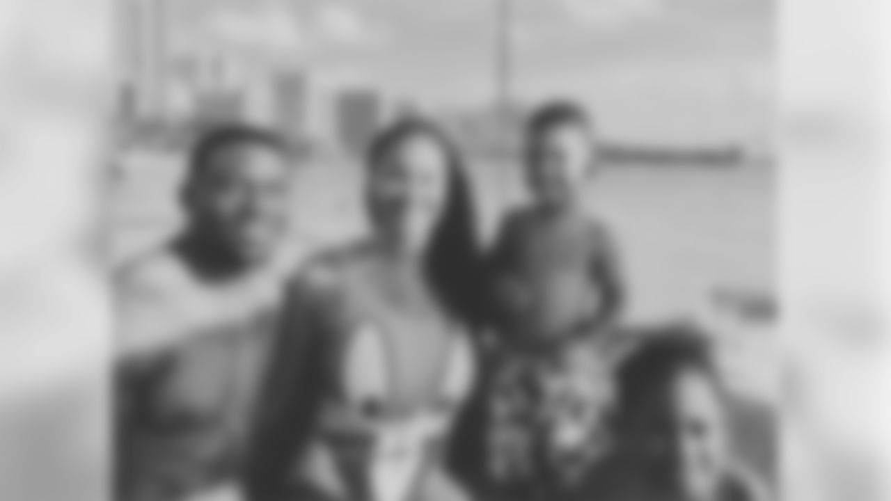 Shaun Draughn and his family spent time in Waikiki Beach, Hi.