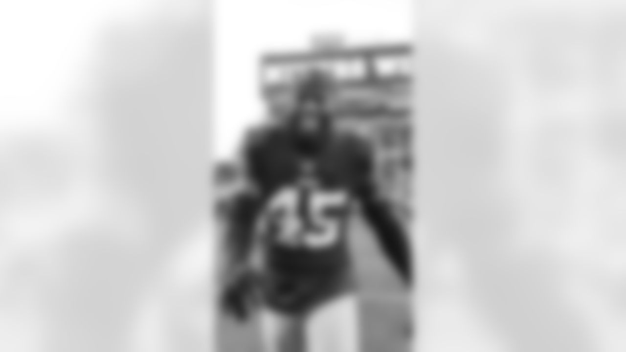 LB Demetrius Flannigan-Fowles