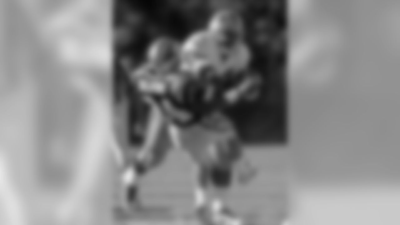 1995 -- 49ers pass-rusher Dana Stubblefield and Panthers pass-catcher Eric Guliford.