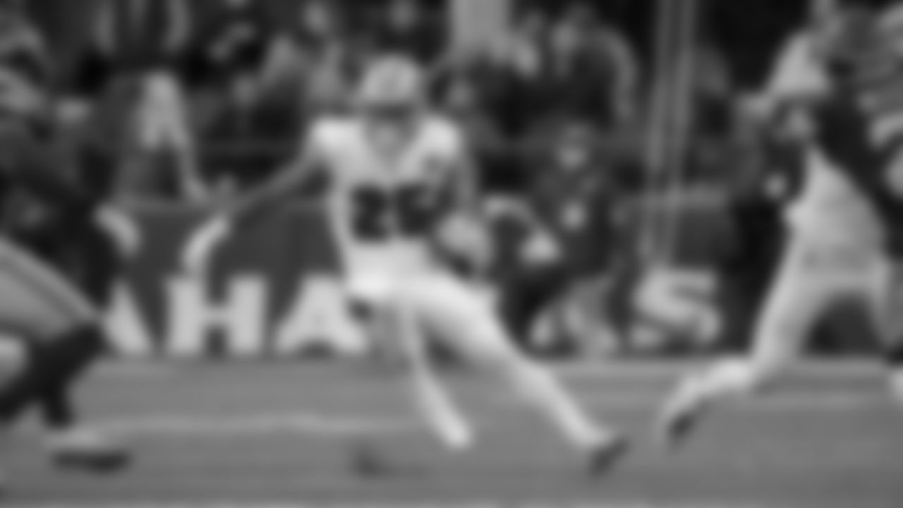 RB Elijah Mitchell