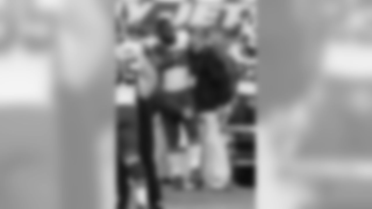 Alex Carrington, DE, Buffalo Bills