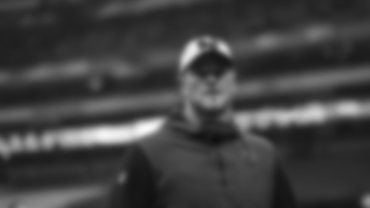 T Mike McGlinchey