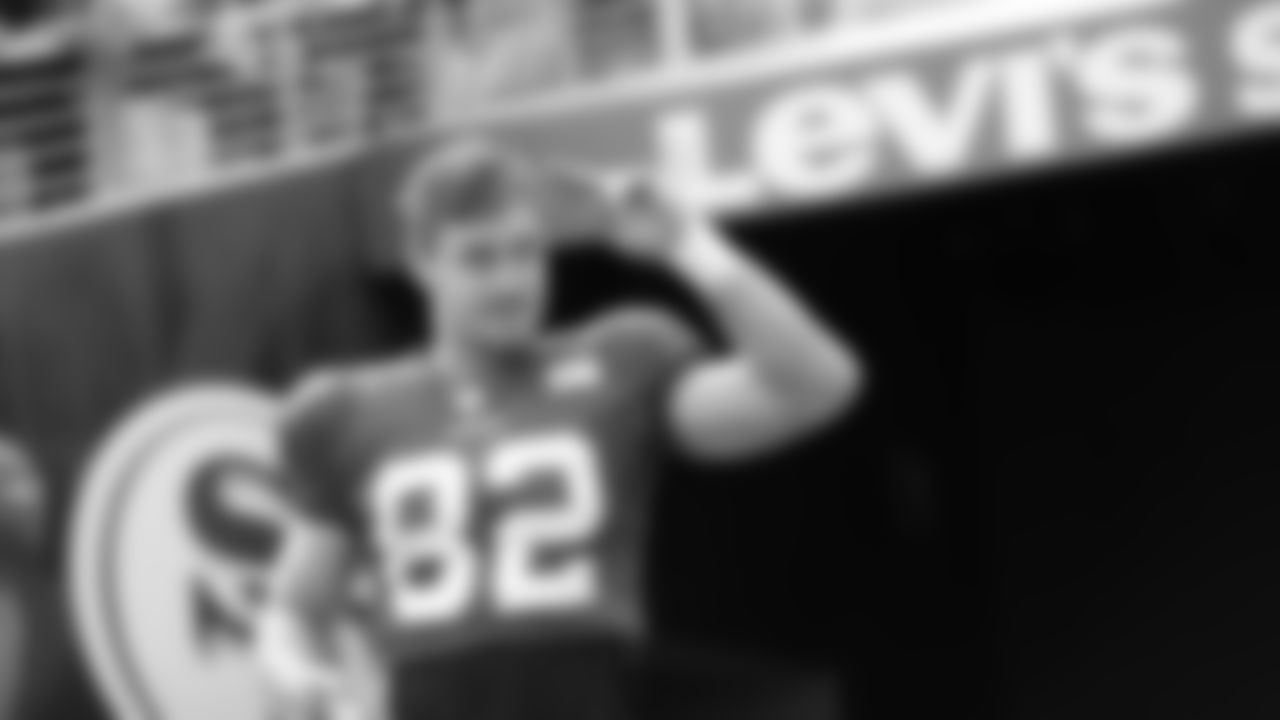 TE Ross Dwelley