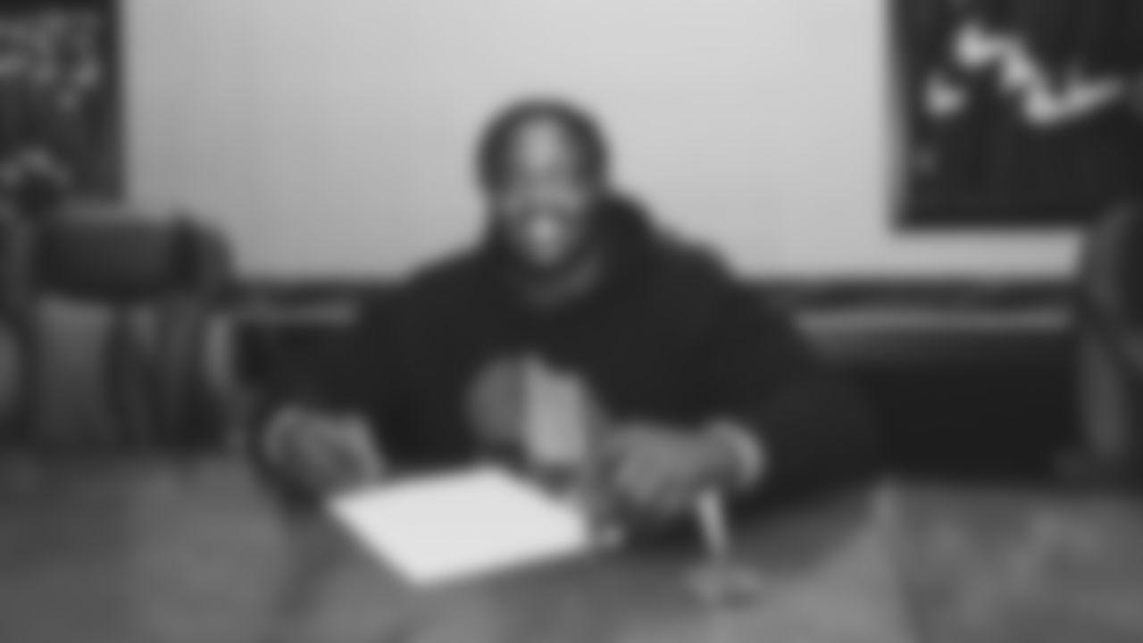 DL Samson Ebukam